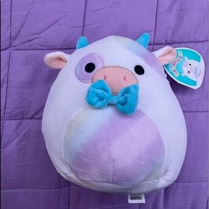 Belozi the cow squishmallow!